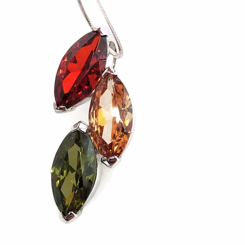 925 Silver 3 Bright Marquise Cut Stones Necklace
